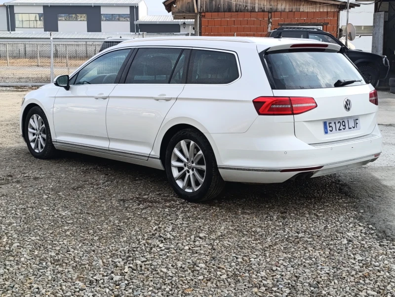 VW Passat 2.0 TDI Highline BlueMotion, снимка 2 - Автомобили и джипове - 47086969