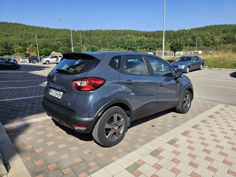 Renault Captur, снимка 2 - Автомобили и джипове - 47587974