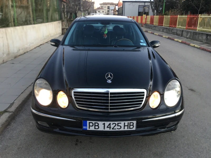 Mercedes-Benz E 270 CDI Avantgarde, снимка 2 - Автомобили и джипове - 48731665