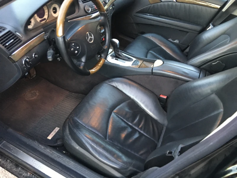 Mercedes-Benz E 270 CDI Avantgarde, снимка 7 - Автомобили и джипове - 48731665