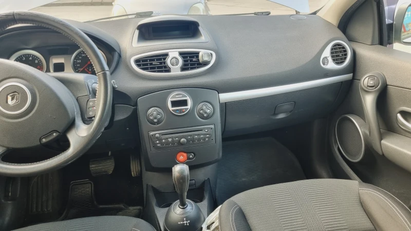 Renault Clio 1.2 , снимка 10 - Автомобили и джипове - 49143765