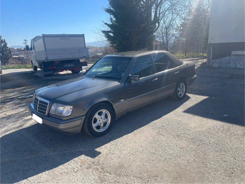 Mercedes-Benz E 250 2.5 , снимка 1 - Автомобили и джипове - 49393128