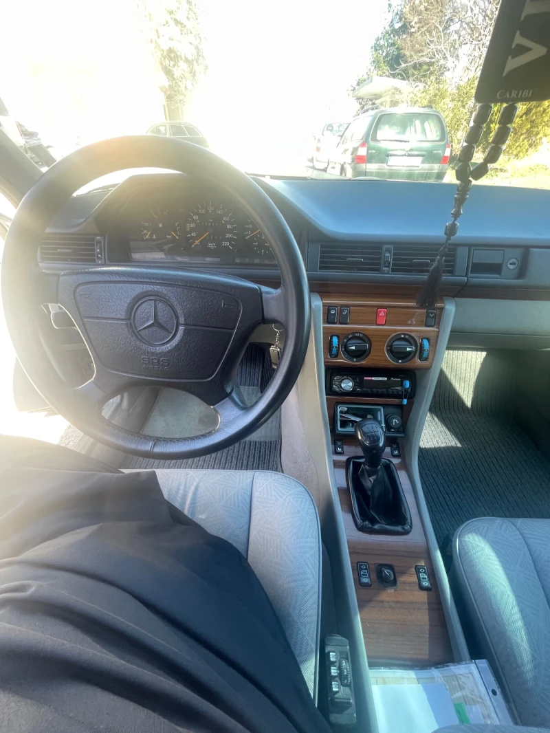 Mercedes-Benz E 250 2.5 , снимка 8 - Автомобили и джипове - 49393128