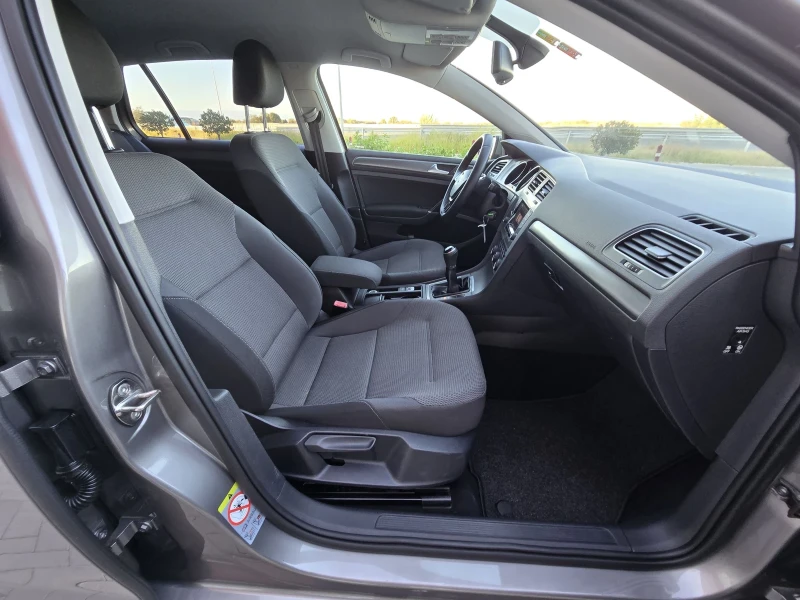 VW Golf 1.6TDi/Comfirtline BlueMotion, снимка 13 - Автомобили и джипове - 51773454