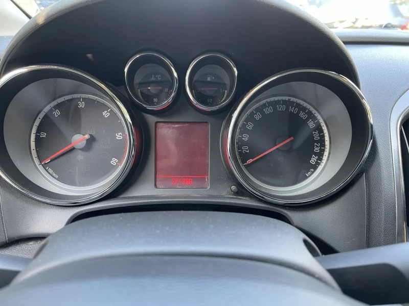 Opel Astra Astra J COSMO, снимка 8 - Автомобили и джипове - 52472698