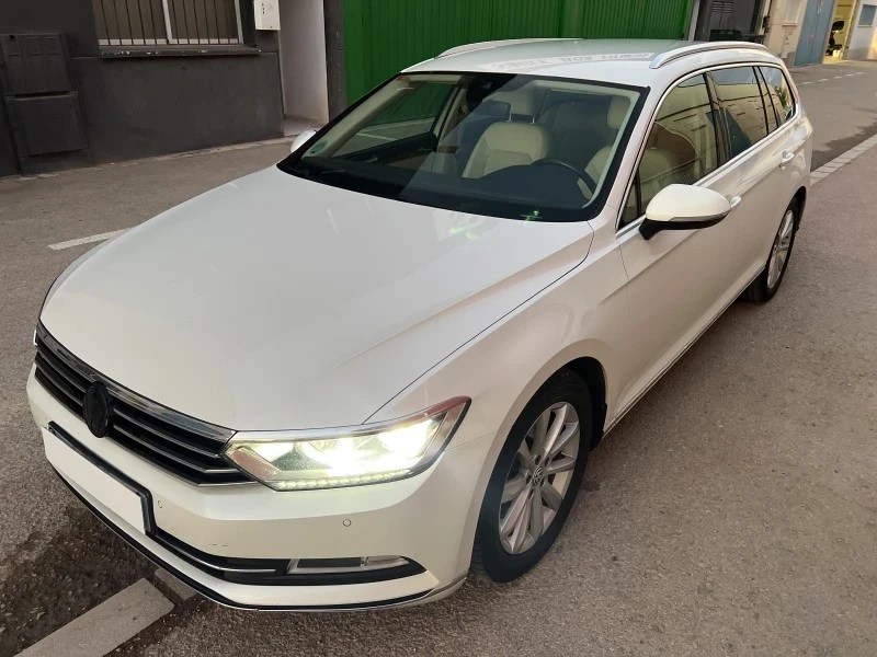 VW Passat 2.0 TDI Highline BlueMotion, снимка 1 - Автомобили и джипове - 47086969