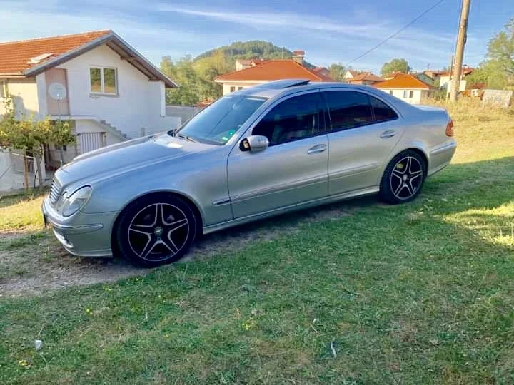 Mercedes-Benz E 320, снимка 7 - Автомобили и джипове - 48539443