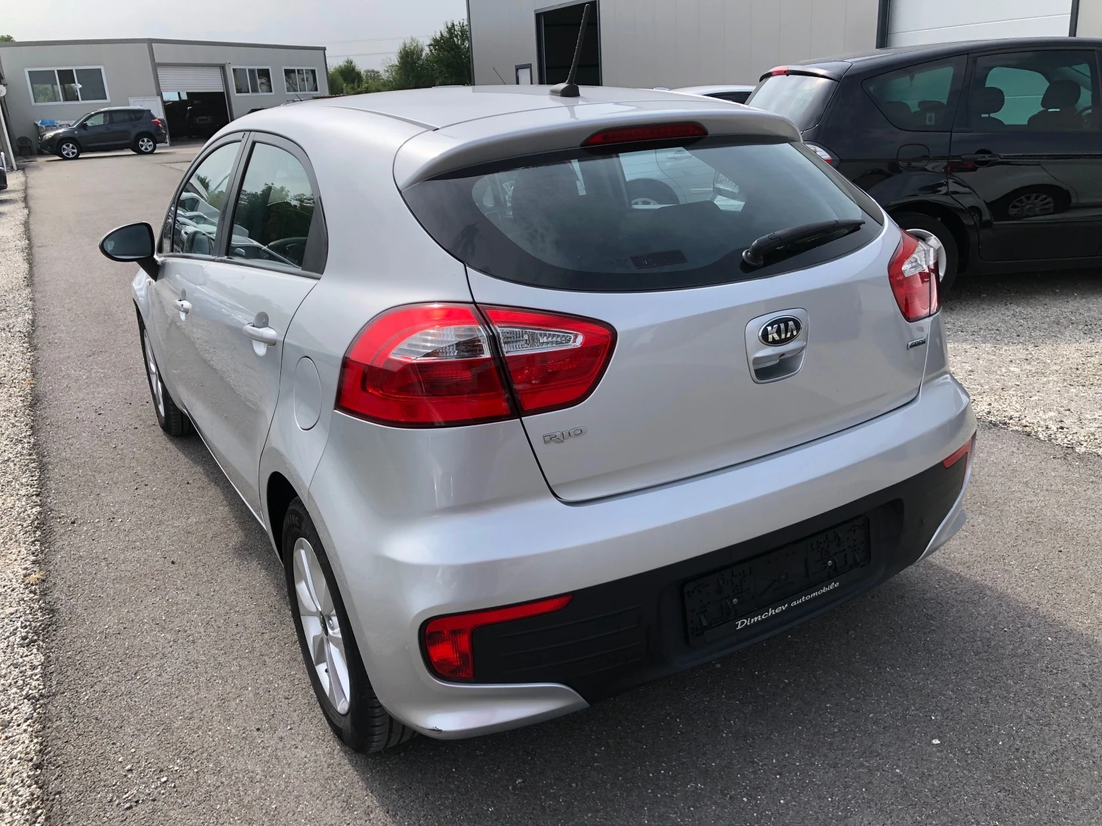 Kia Rio 1.1 CRDI 75k.c - изображение 5