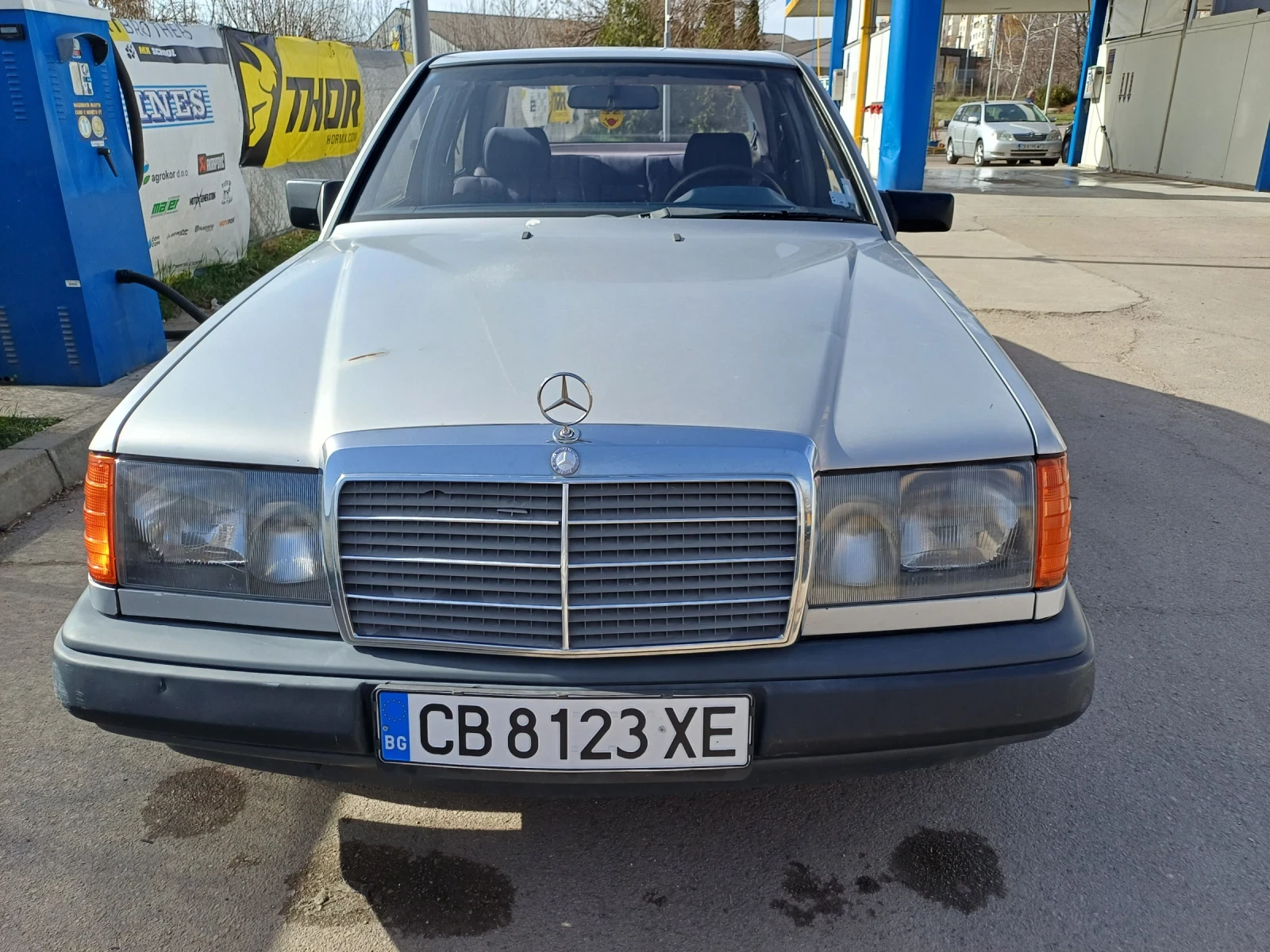 Mercedes-Benz 124 2.3 - изображение 5