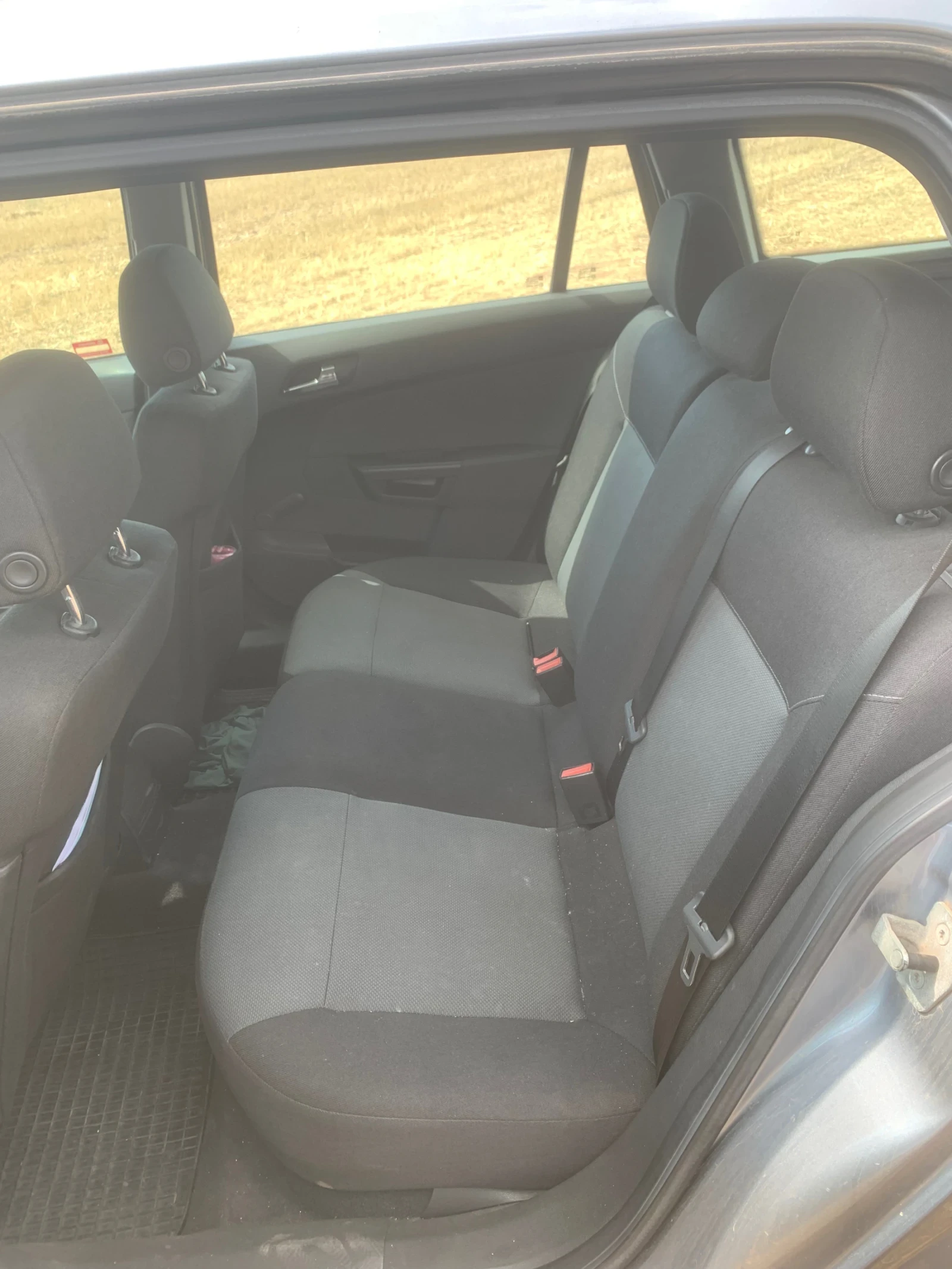 Opel Astra Astra H 1.9 CDTI - изображение 8