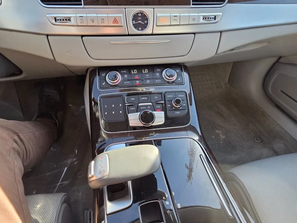 Audi A8 * * CARFAX * *  * *  | Mobile.bg   13