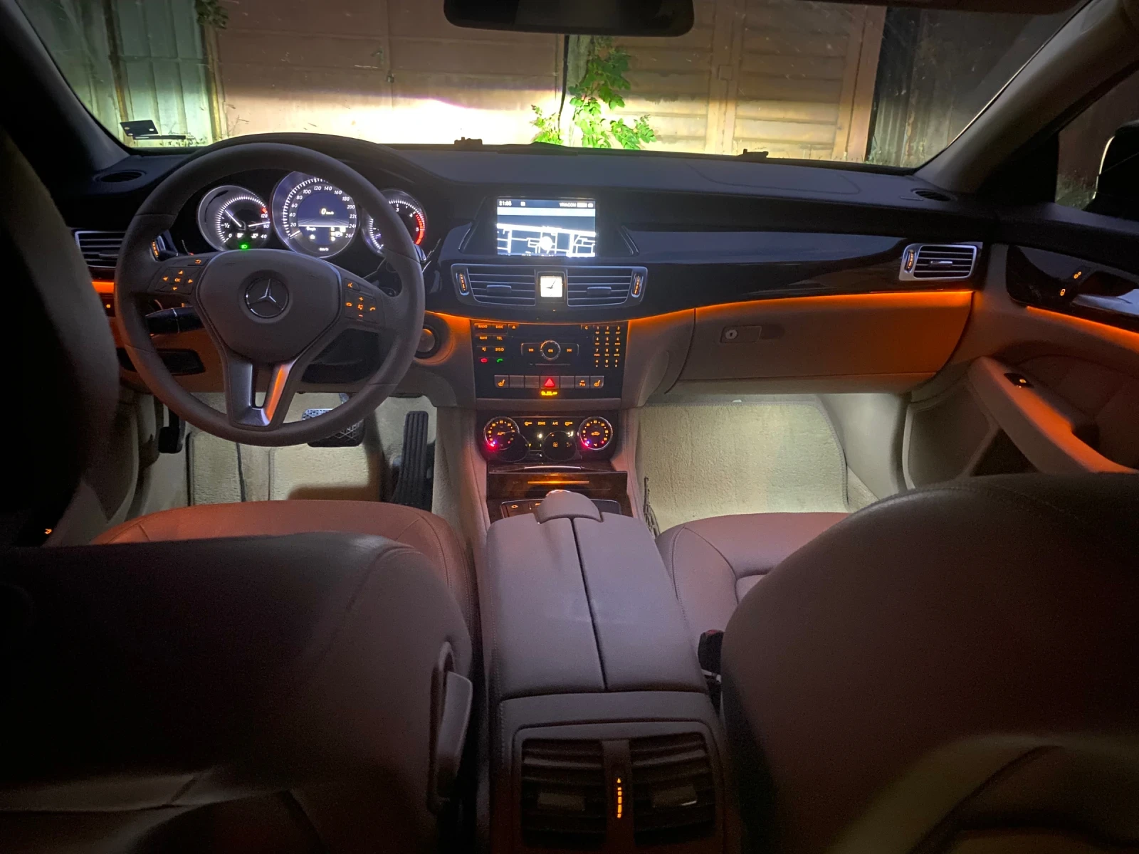 Mercedes-Benz CLS 350 KEYLESS GO/DISTRONIK/ПОДГРЕВ  - изображение 10