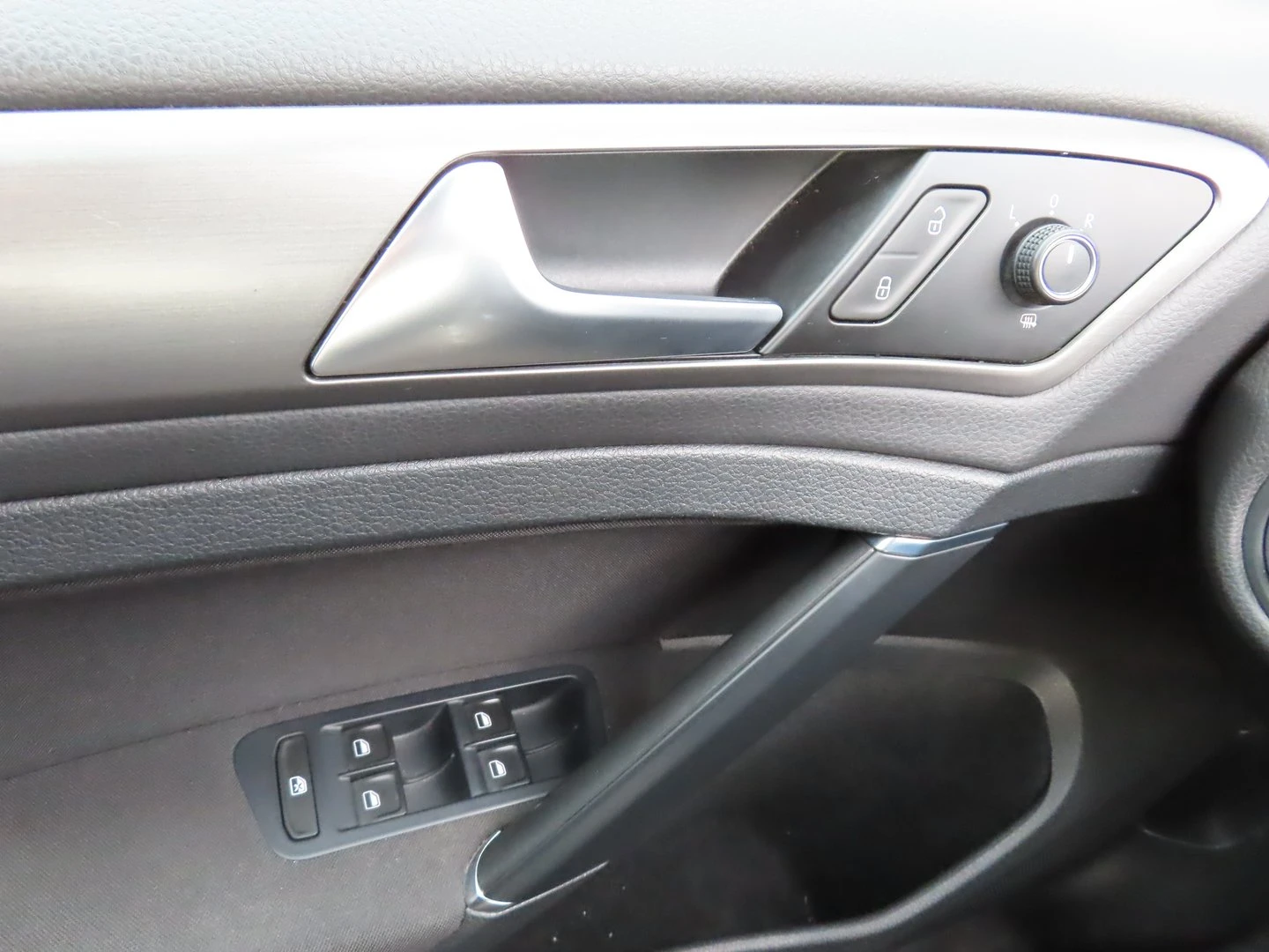 VW Golf Comfortline 1.6TDI BMT | Mobile.bg � ����������� 12