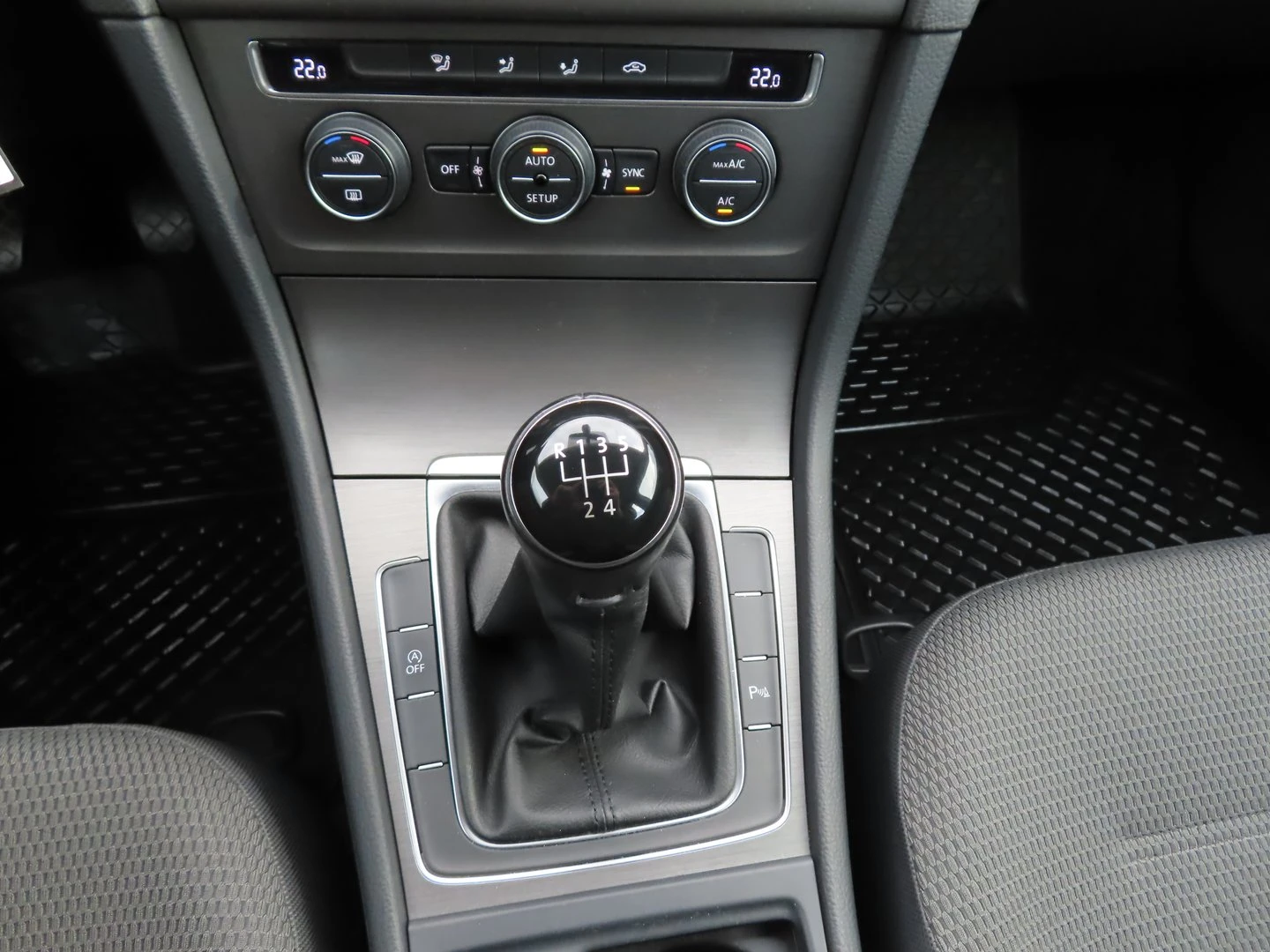 VW Golf Comfortline 1.6TDI BMT | Mobile.bg � ����������� 10