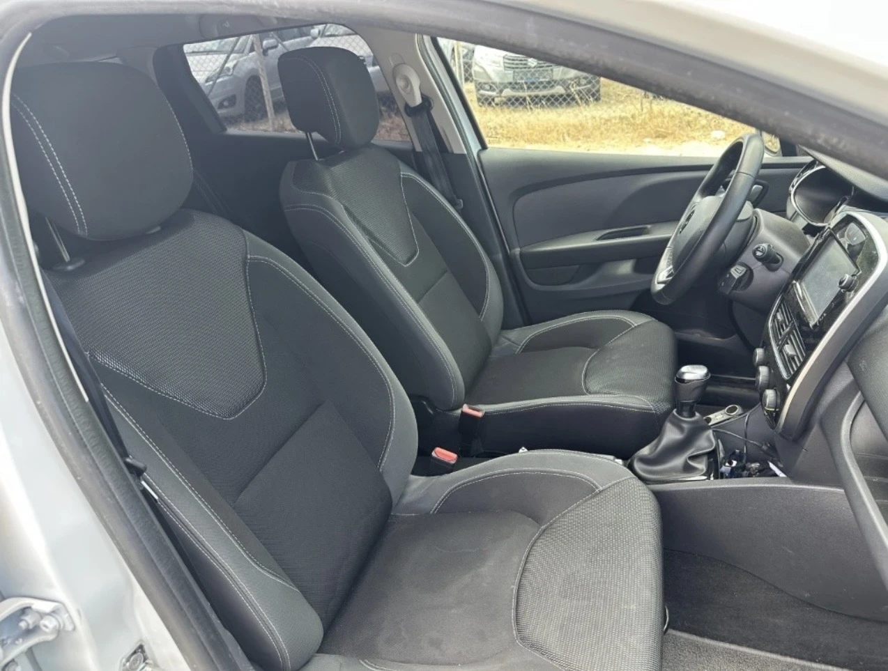 Renault Clio 0.9TCe 90psEURO6B - изображение 8