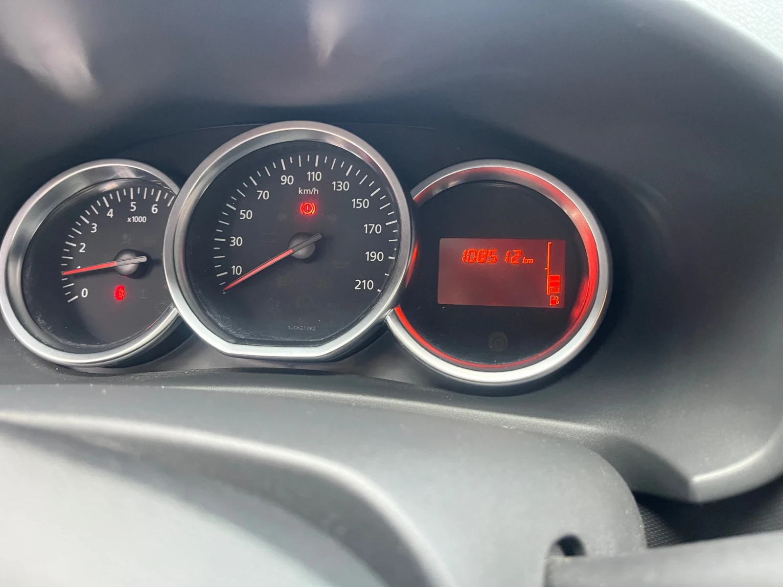 Dacia Sandero  - изображение 9