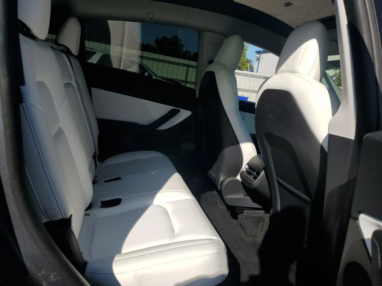 Tesla Model Y DUAL MOTOR - изображение 10