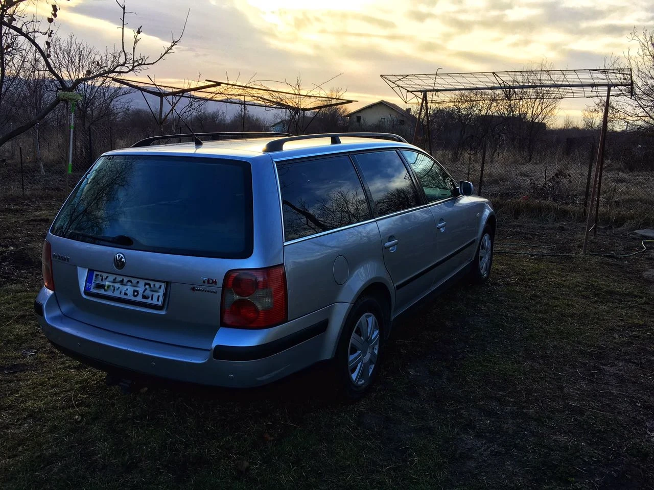 VW Passat 1.9TDI 4MOTION, снимка 3 - Автомобили и джипове - 54314077