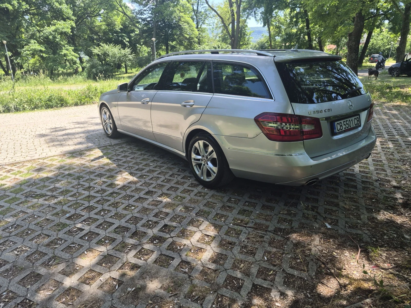 Mercedes-Benz E 350 4MATIC 231 к.с. | 7G-Tronic | Панорама | Обслужен, снимка 3 - Автомобили и джипове - 54919584