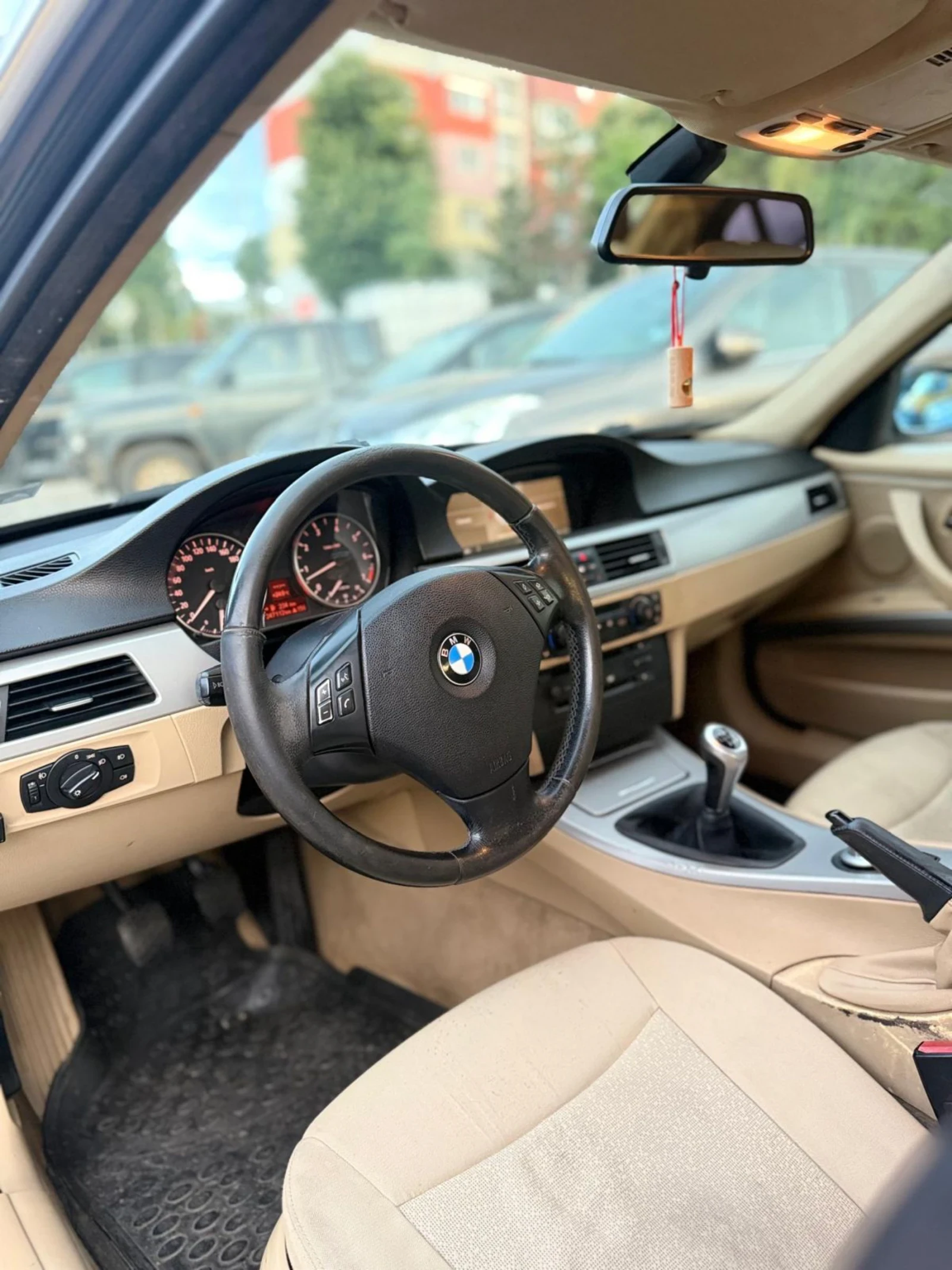 BMW 320 320i/150ps/ГАЗ/БЕНЗИН/КЛИМАТРОНИК/ОБСЛУЖЕНА , снимка 5 - Автомобили и джипове - 55124963