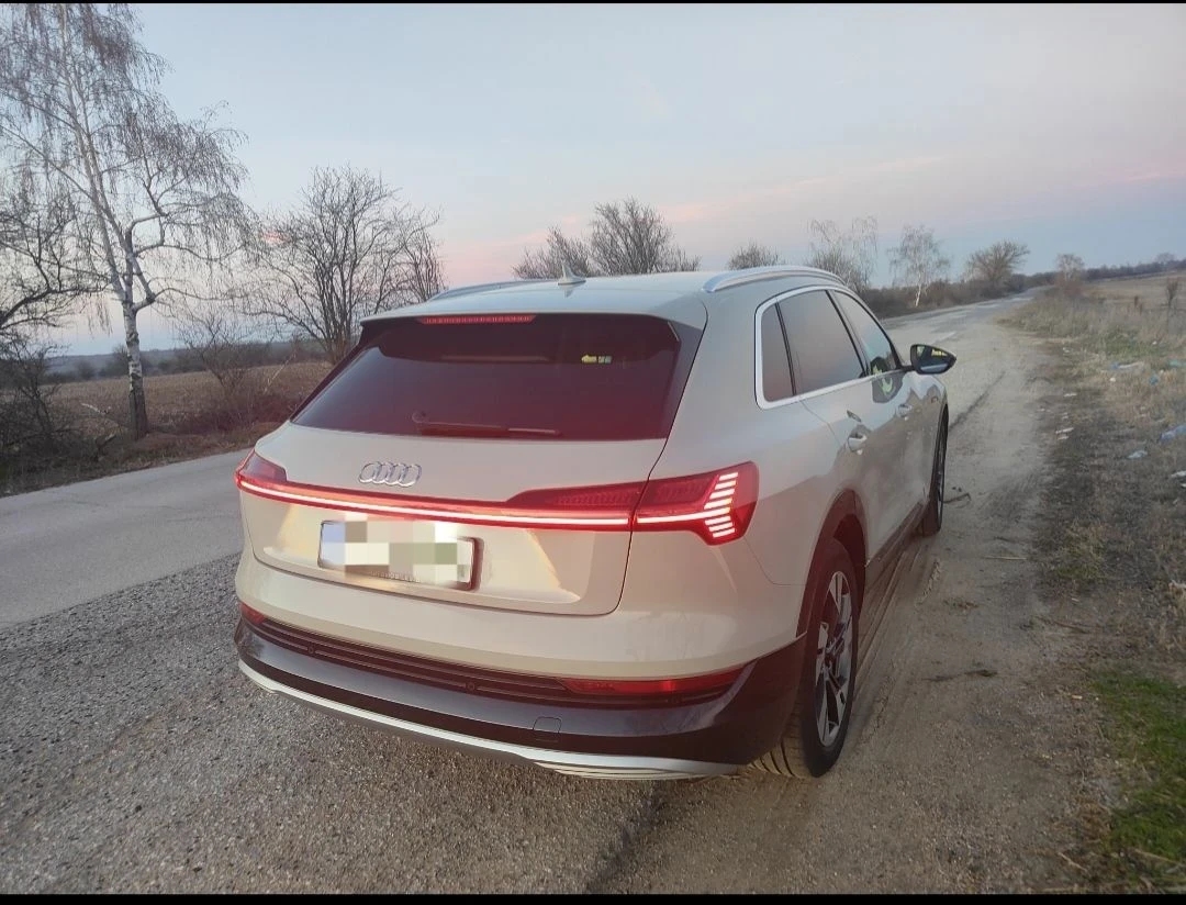 Audi E-Tron 50, снимка 7 - Автомобили и джипове - 55600848