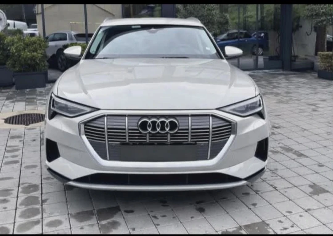 Audi E-Tron 50
