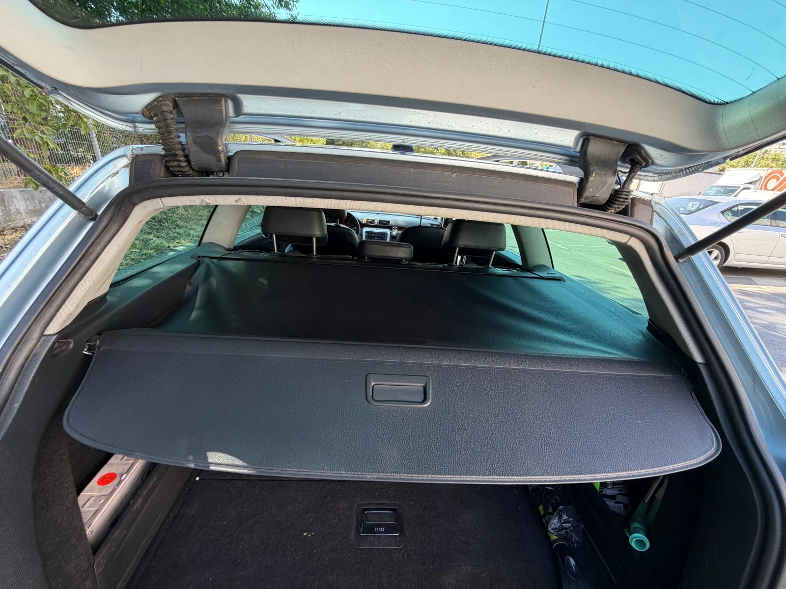 VW Passat 2.0 140 DSG, снимка 11 - Автомобили и джипове - 55661421