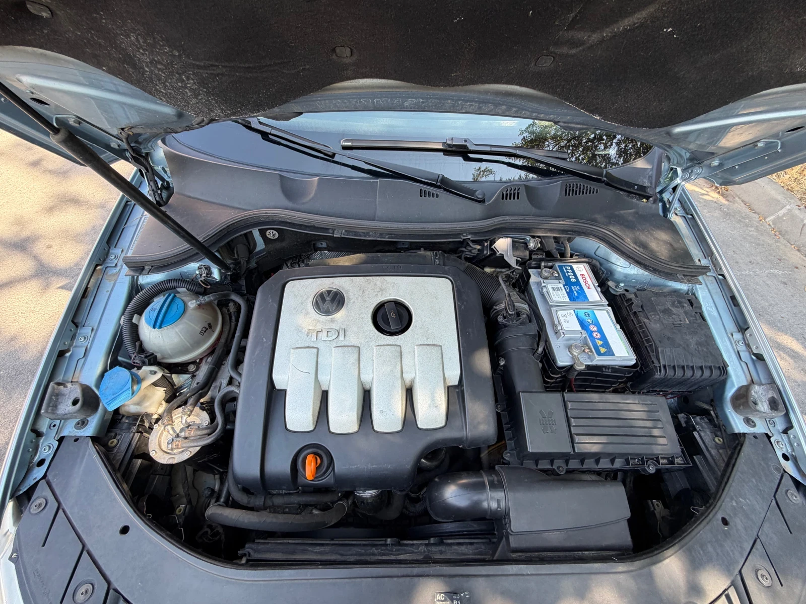 VW Passat 2.0 140 DSG, снимка 14 - Автомобили и джипове - 55661421