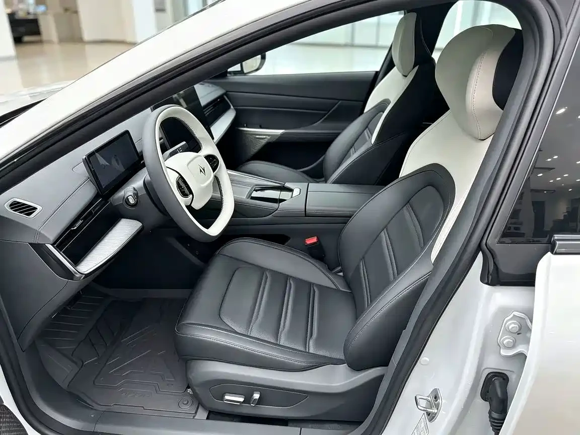 DONGFENG S7 Yipai eπ007 2024 Extended Range 200Air, снимка 8 - Автомобили и джипове - 56666714