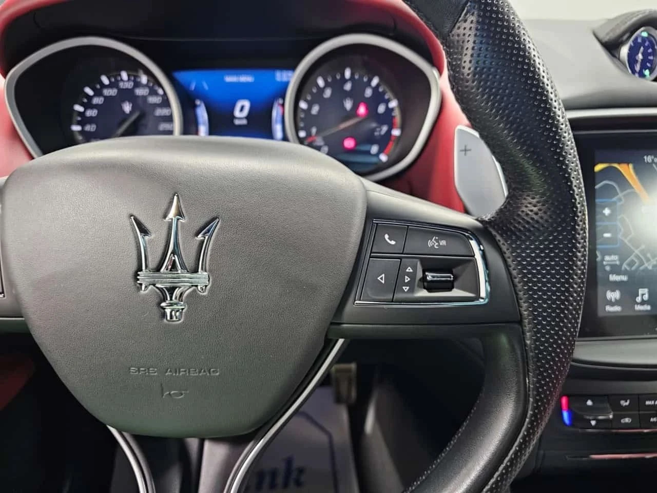 Maserati Ghibli, снимка 13 - Автомобили и джипове - 56707766