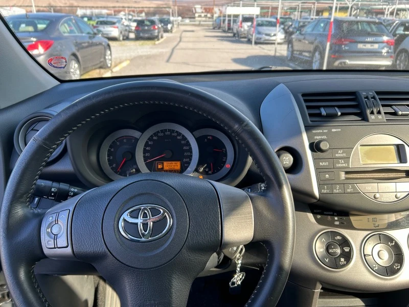 Toyota Rav4 2.2D-4D, снимка 12 - Автомобили и джипове - 46355429