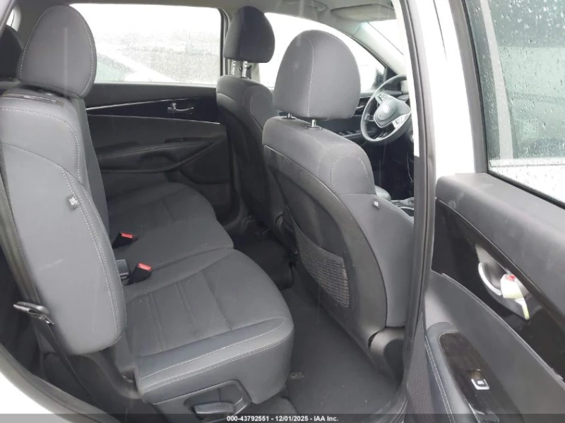 Kia Sorento LX, снимка 8 - Автомобили и джипове - 53309720