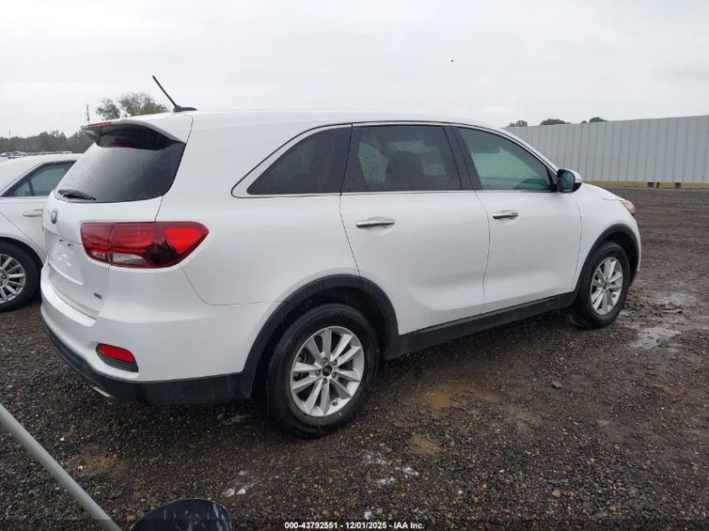 Kia Sorento LX, снимка 4 - Автомобили и джипове - 53309720