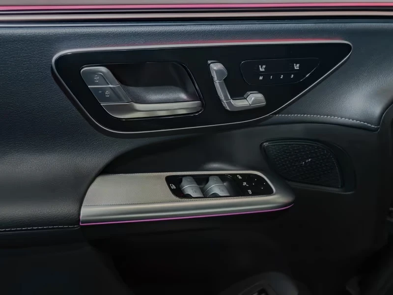 Mercedes-Benz EQE 500 4-MATIC SUV AMG HYPERSCREEN 360-CAM, снимка 13 - Автомобили и джипове - 55050068