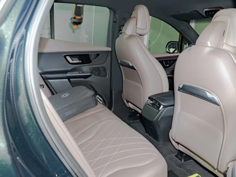 Mercedes-Benz EQE 500 4-MATIC SUV AMG HYPERSCREEN 360-CAM, снимка 14 - Автомобили и джипове - 55050068