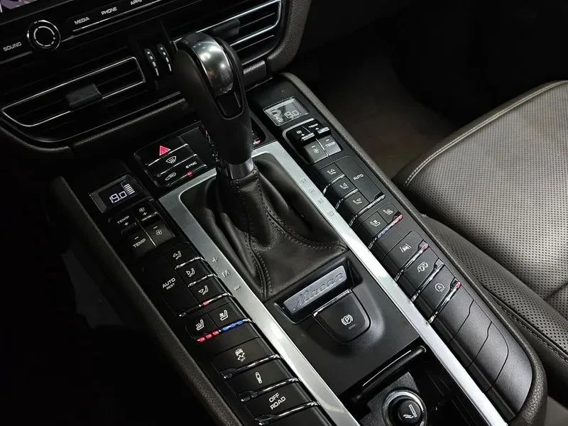 Porsche Macan, снимка 9 - Автомобили и джипове - 56711739