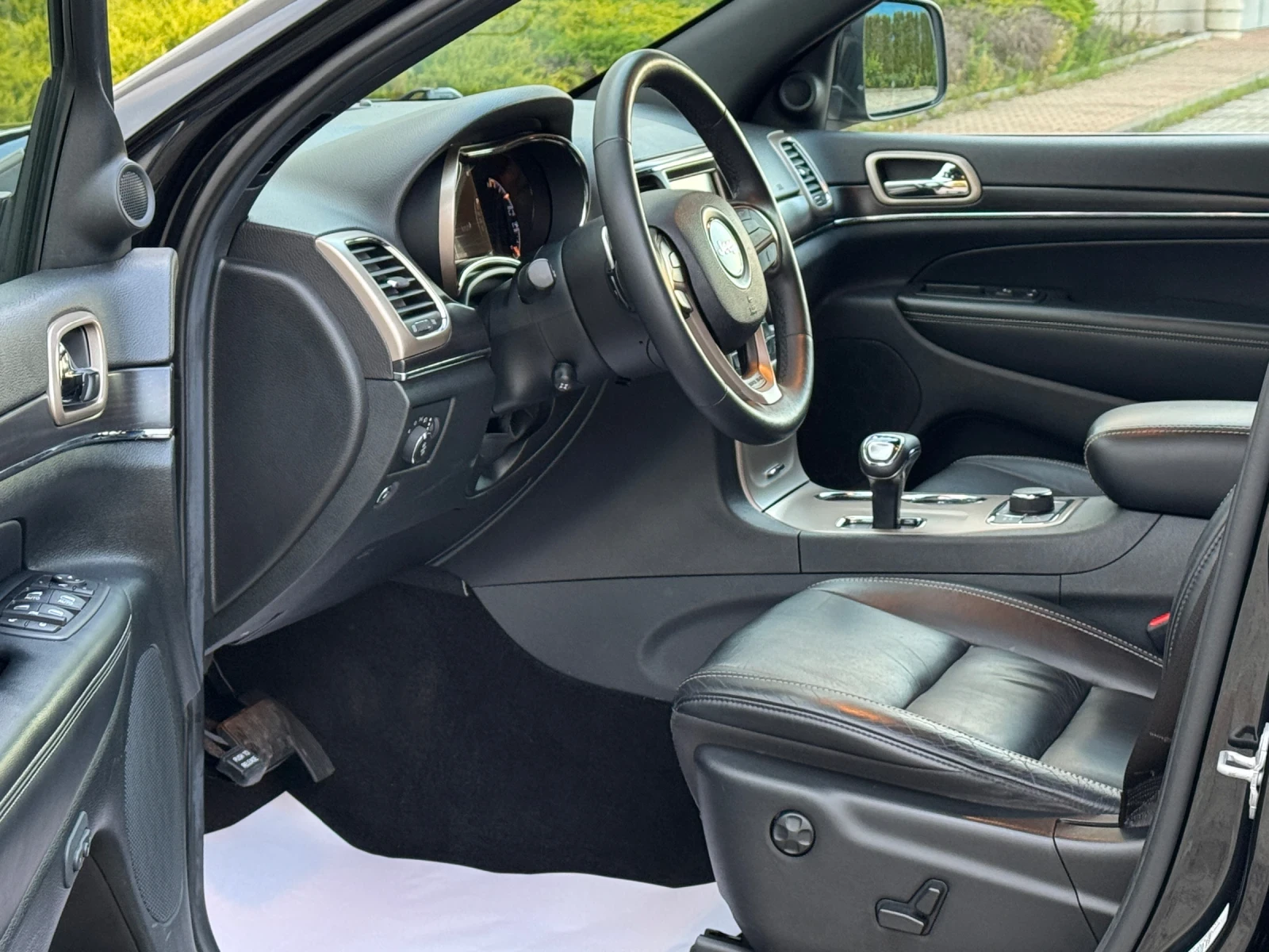 Jeep Grand cherokee 3.0d-LIMITED-КОЖА-ПОДГРЕВ-KEYLESS-НАВИ-KATO-HOB!!! - изображение 9