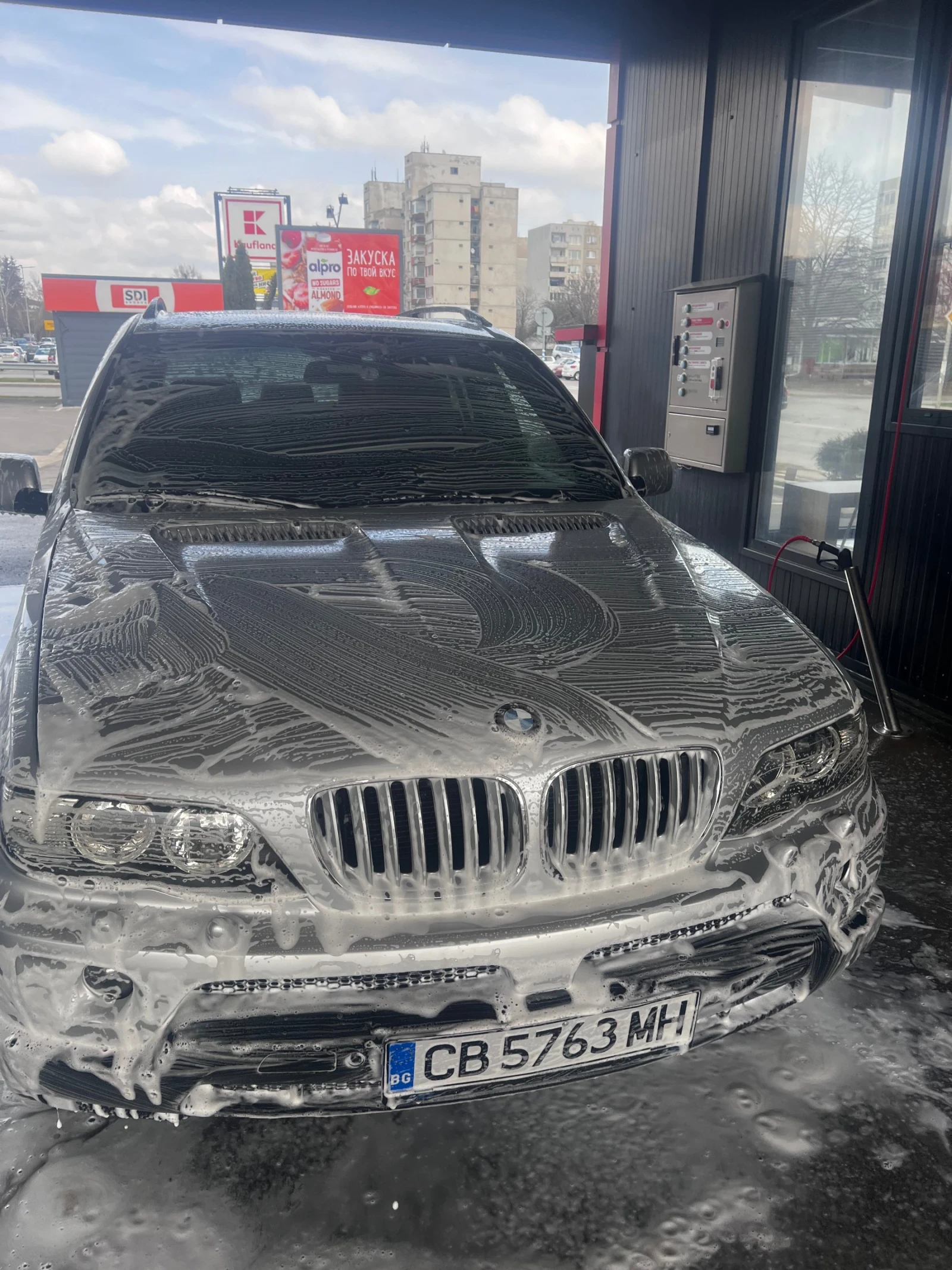 BMW X5 4.4i 320 hp - изображение 4