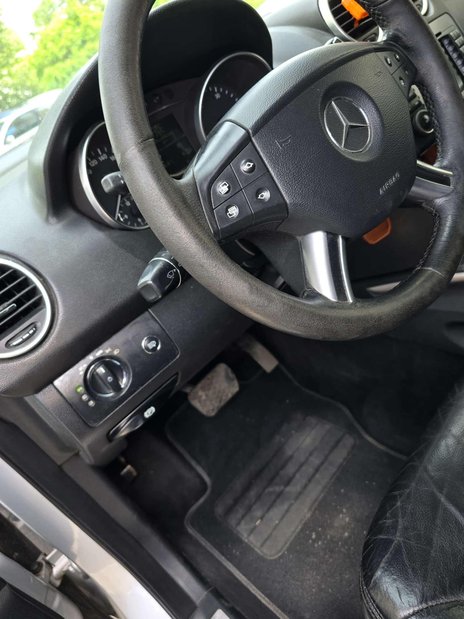 Mercedes-Benz ML 320  - изображение 2