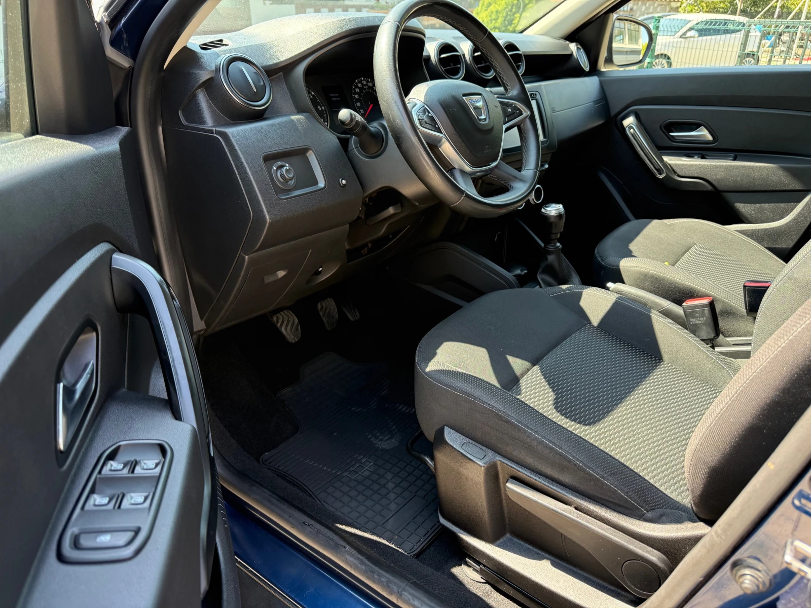Dacia Duster 1.5dci 4WD.Нави. - изображение 8