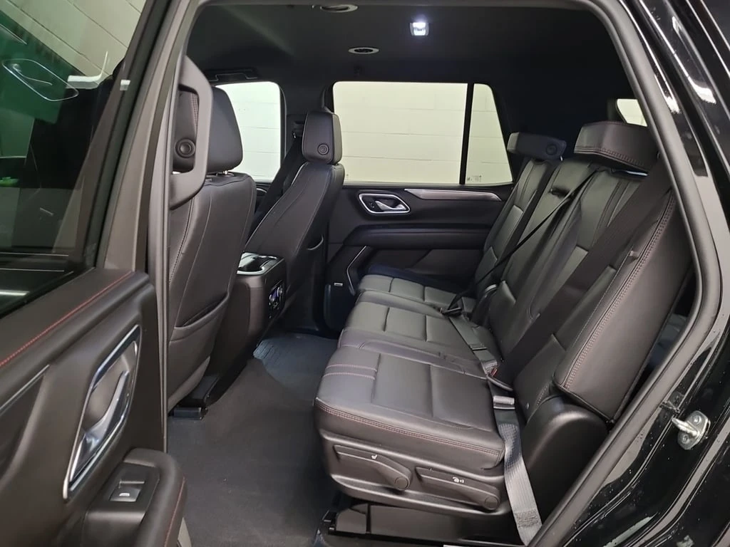 Chevrolet Tahoe 5.3L * RST * Дигитално табло * CARFAX *  - изображение 9