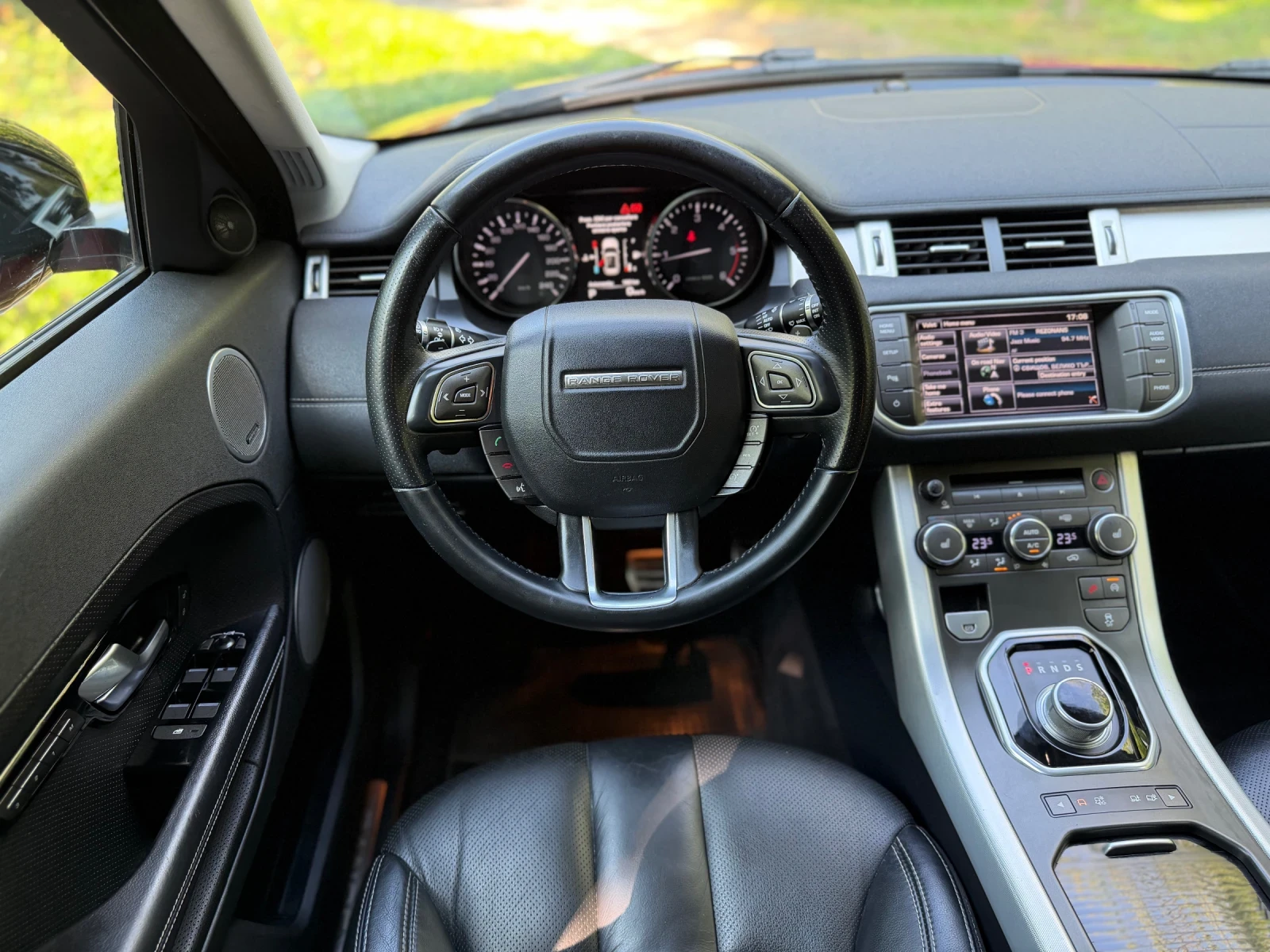 Land Rover Range Rover Evoque 2.2 150 k.c 4x4 Full DYNAMIC, снимка 10 - Автомобили и джипове - 54493072