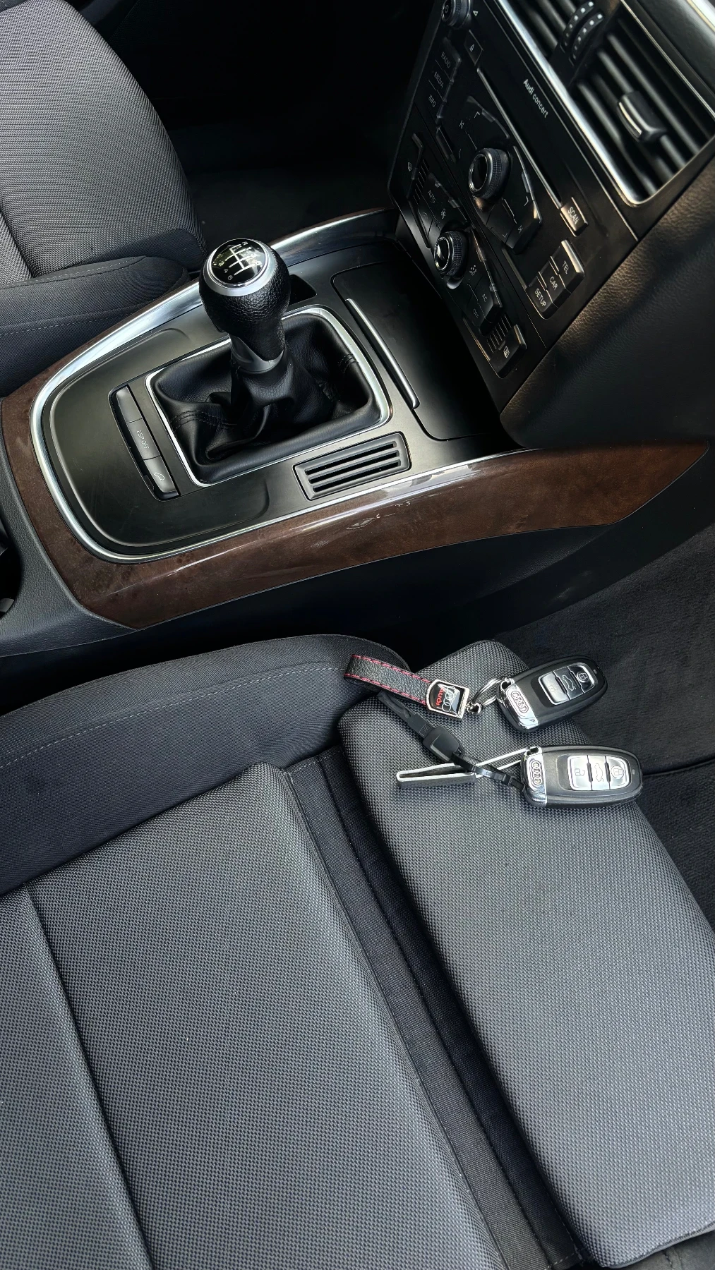 Audi Q5 170k ръчка 4х4, снимка 14 - Автомобили и джипове - 54529925