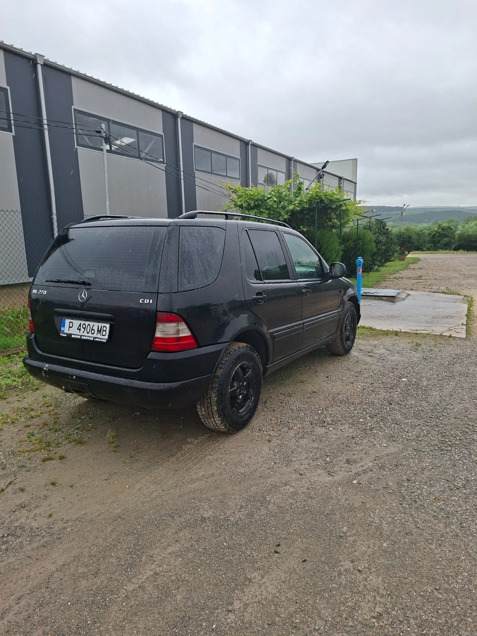 Mercedes-Benz ML 270, снимка 4 - Автомобили и джипове - 54878963