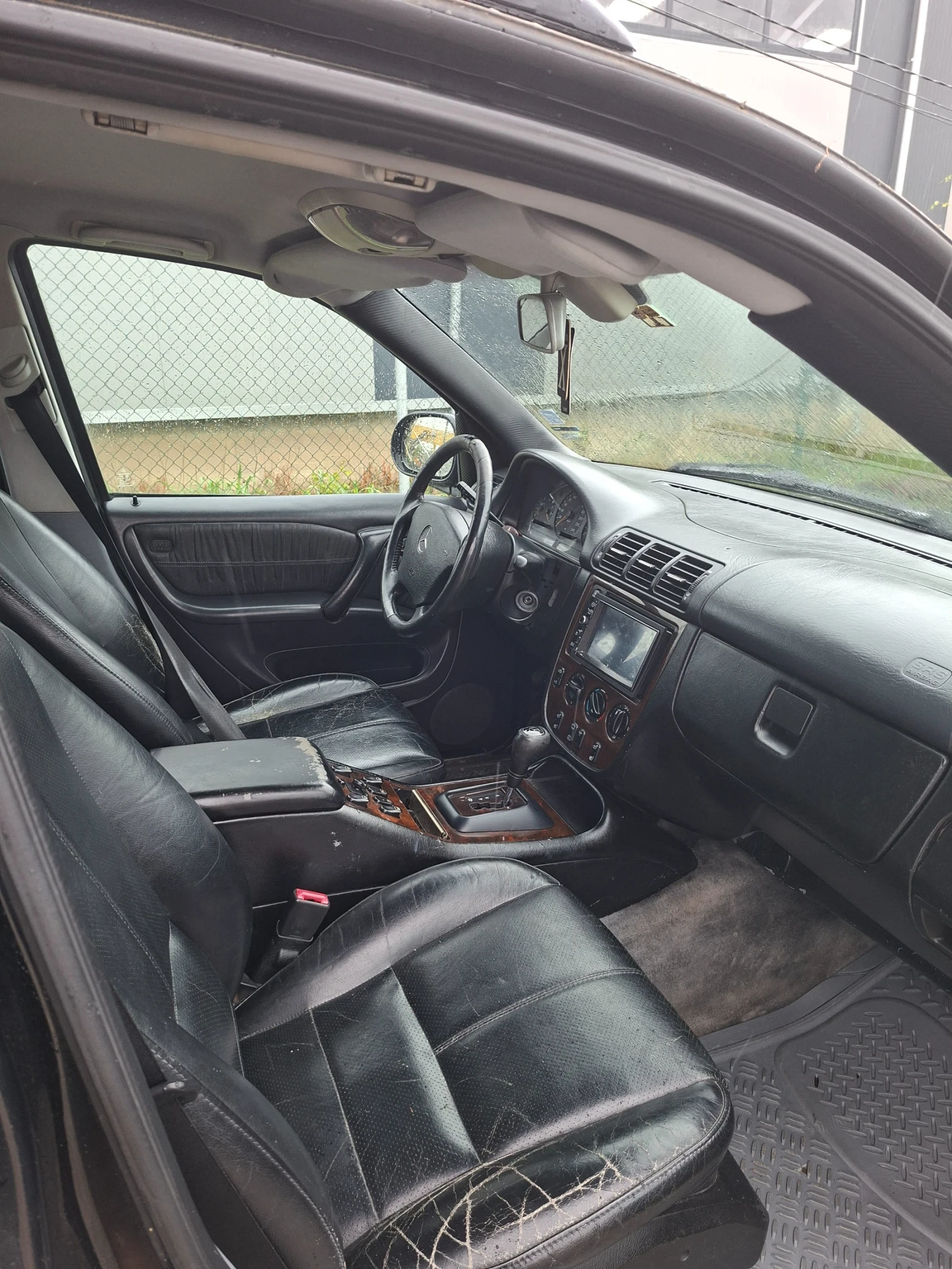 Mercedes-Benz ML 270, снимка 5 - Автомобили и джипове - 54878963