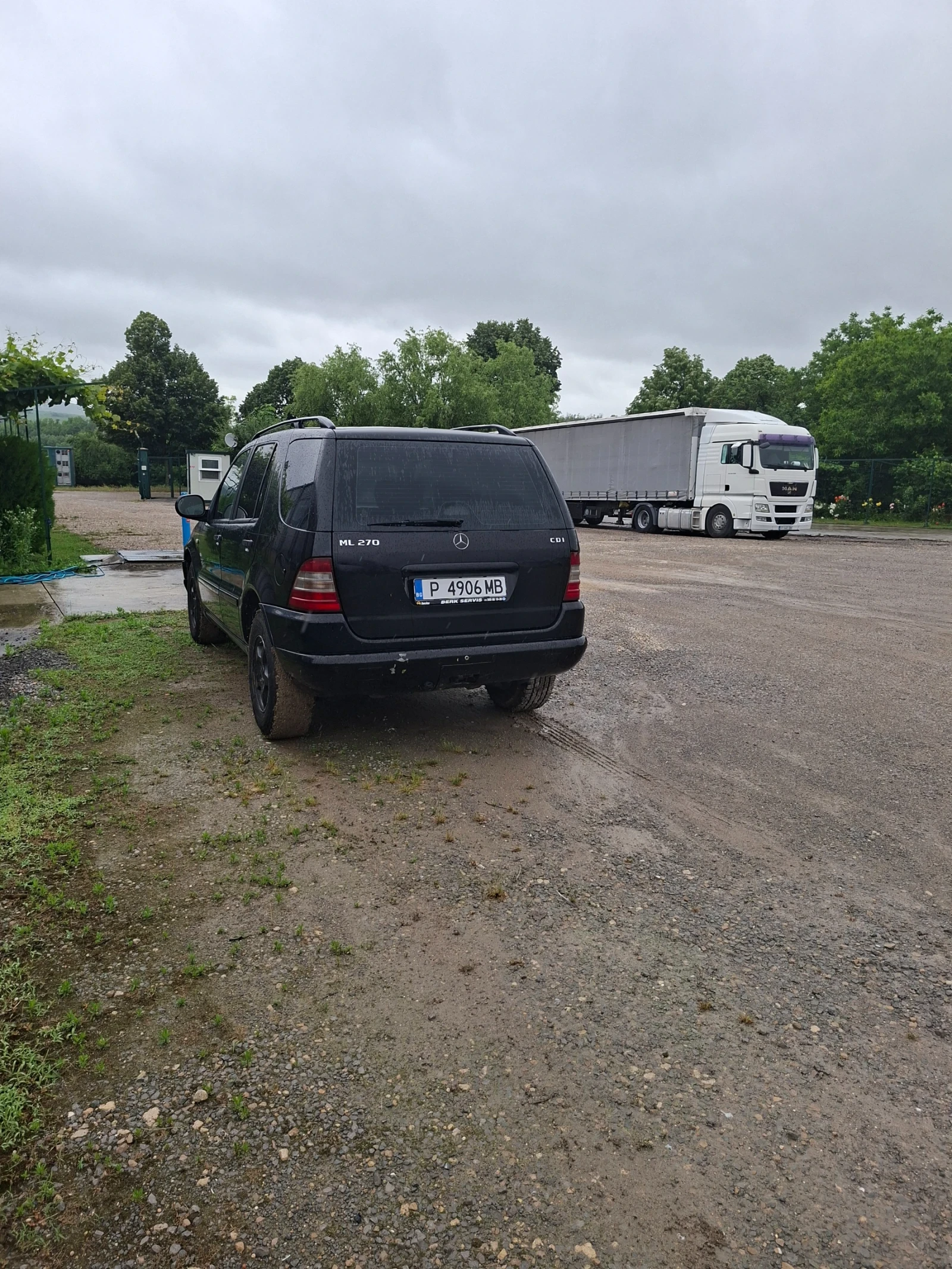 Mercedes-Benz ML 270, снимка 3 - Автомобили и джипове - 54878963