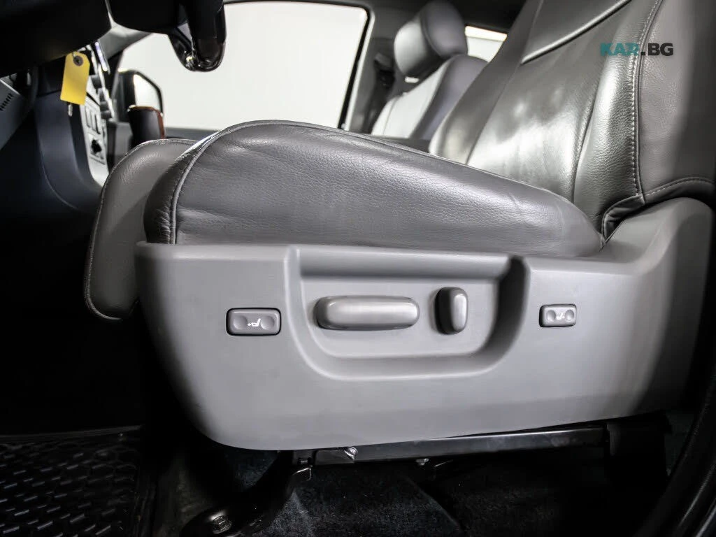 Toyota Sequoia PLATINUM* 4WD* JBL* PANO* �������* ���������* TV*  | Mobile.bg � ����������� 10