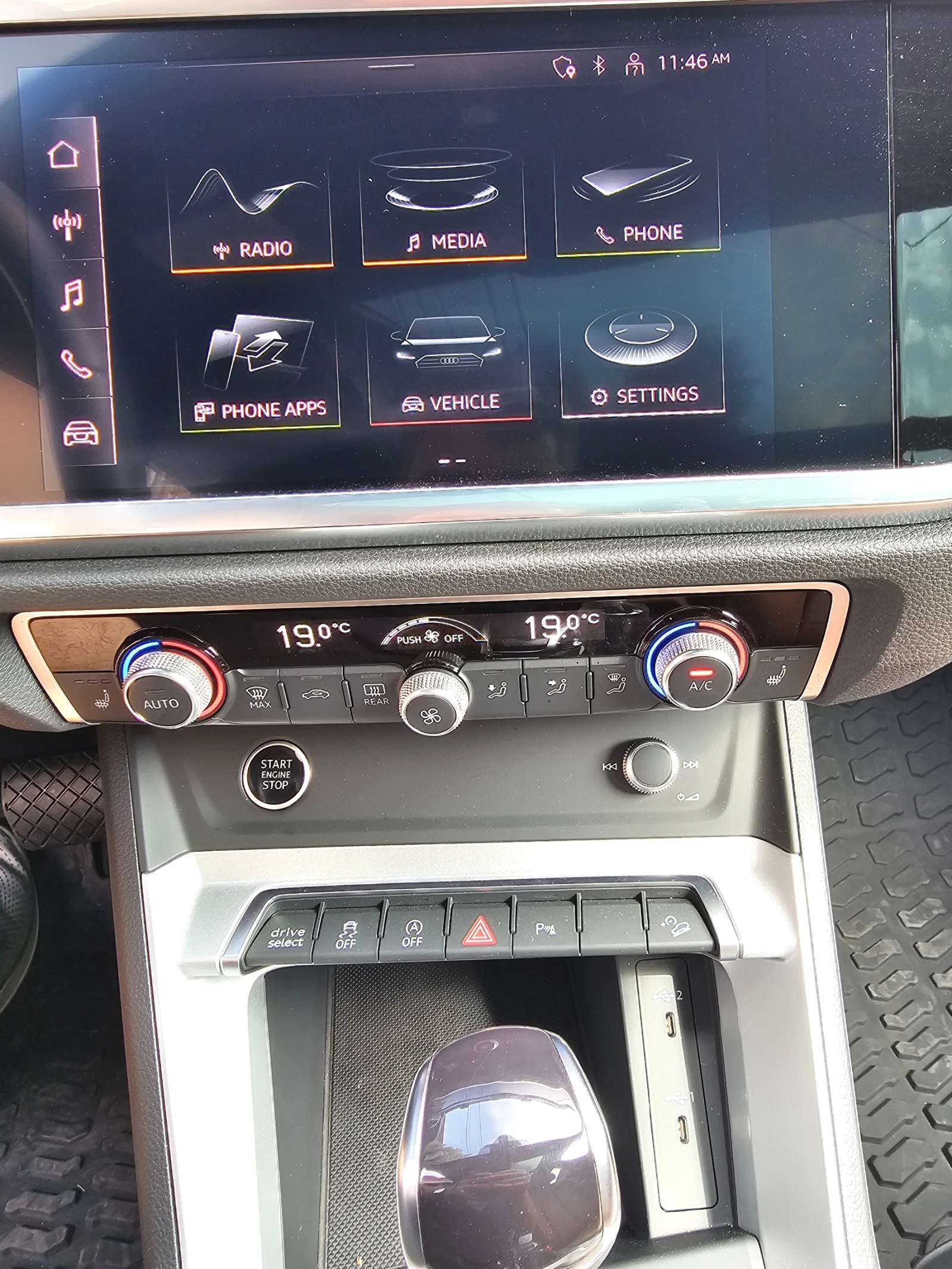 Audi Q3 Premium 40 TFSI, снимка 17 - Автомобили и джипове - 56139744