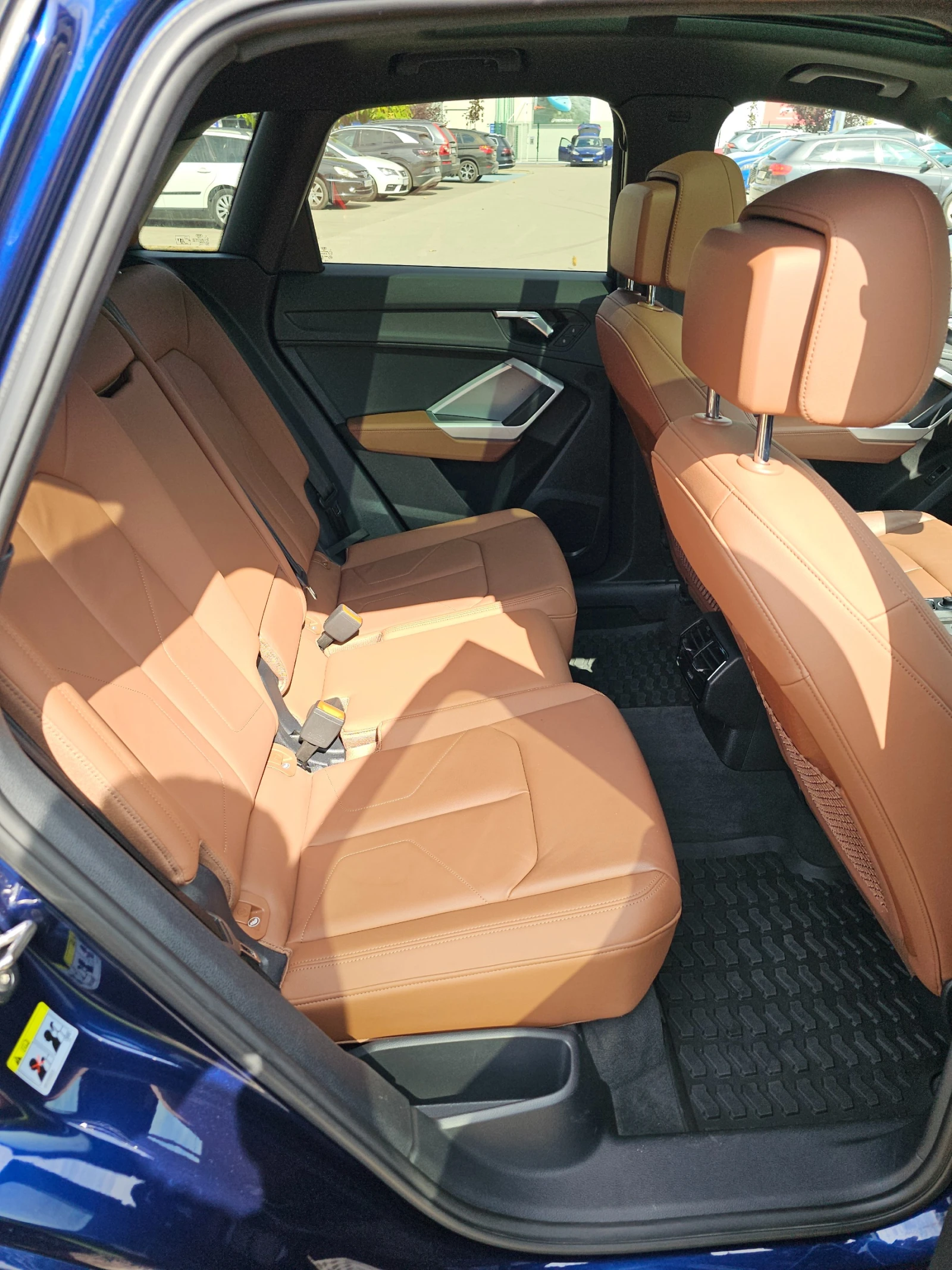 Audi Q3 Premium 40 TFSI, снимка 15 - Автомобили и джипове - 56139744