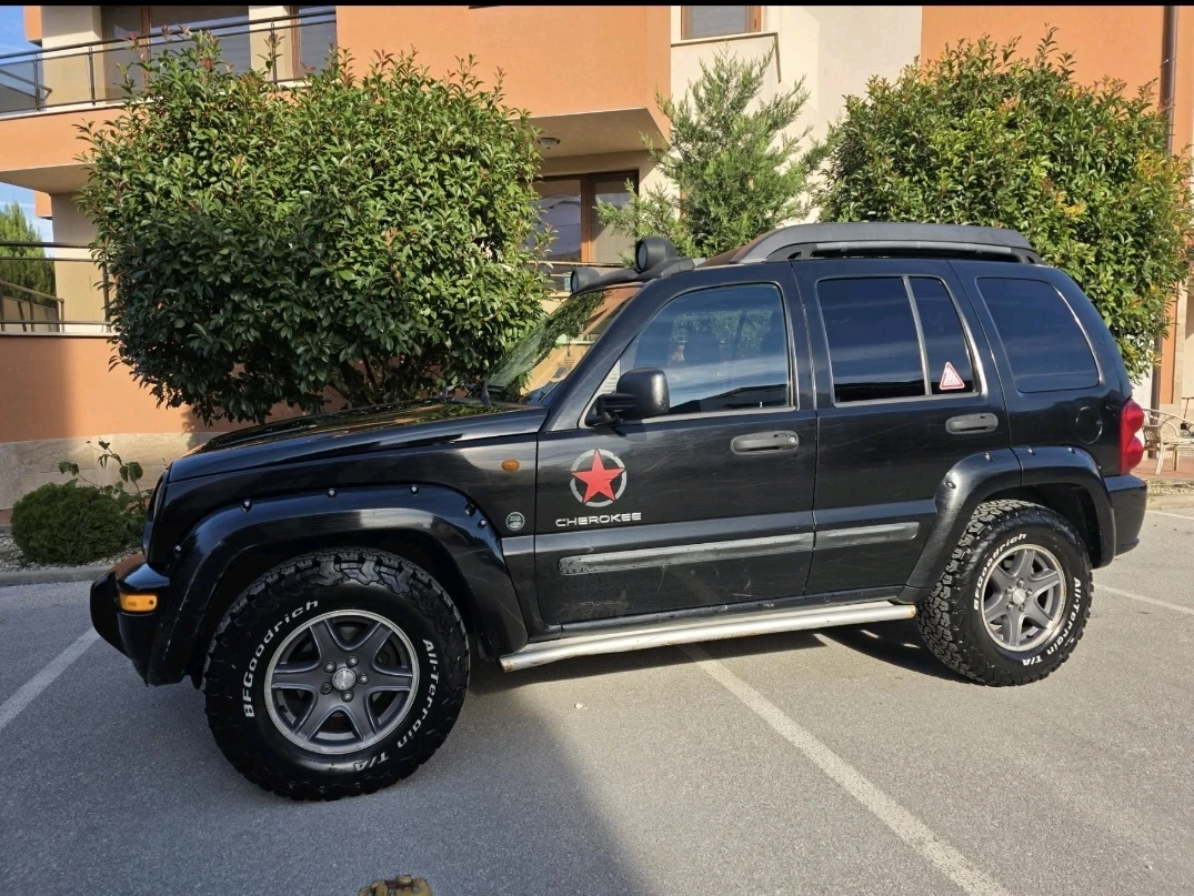 Jeep Cherokee, снимка 5 - Автомобили и джипове - 56480394